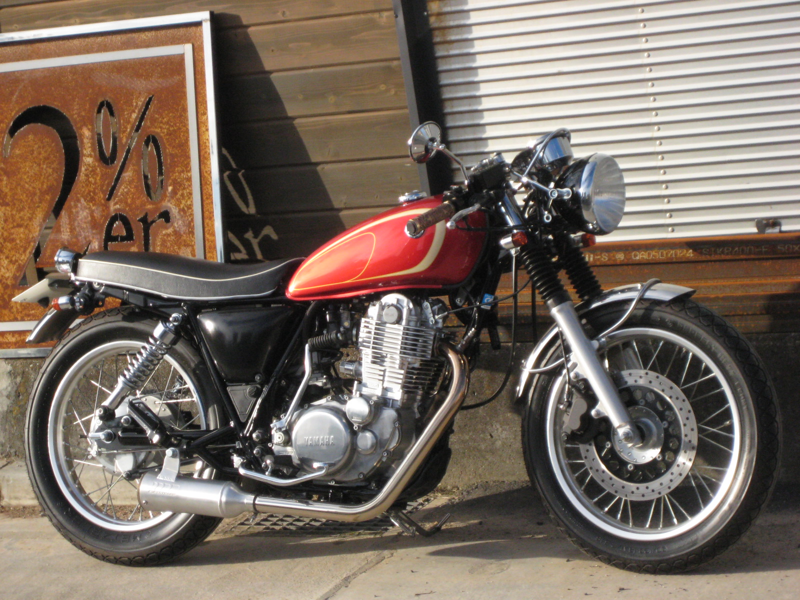 45 SR400FI – SR400/SR500のカスタムバイクショップ 2%erツーパーセンター