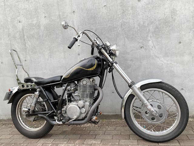 YAMAHA SR400 純正タンク 黒 - オートバイ